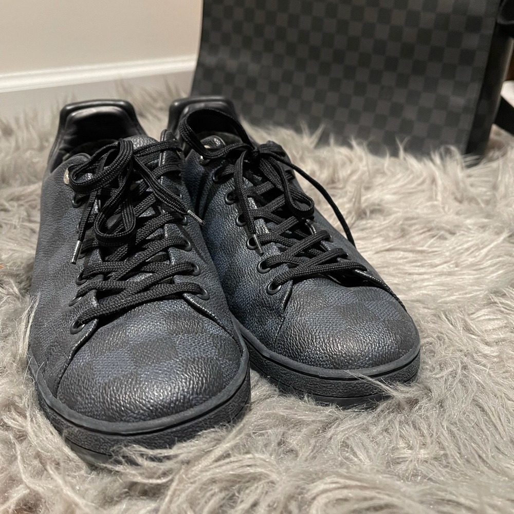 Louis Vuitton 100% authentic Front Row checkered designs men’s sneakers/shoe